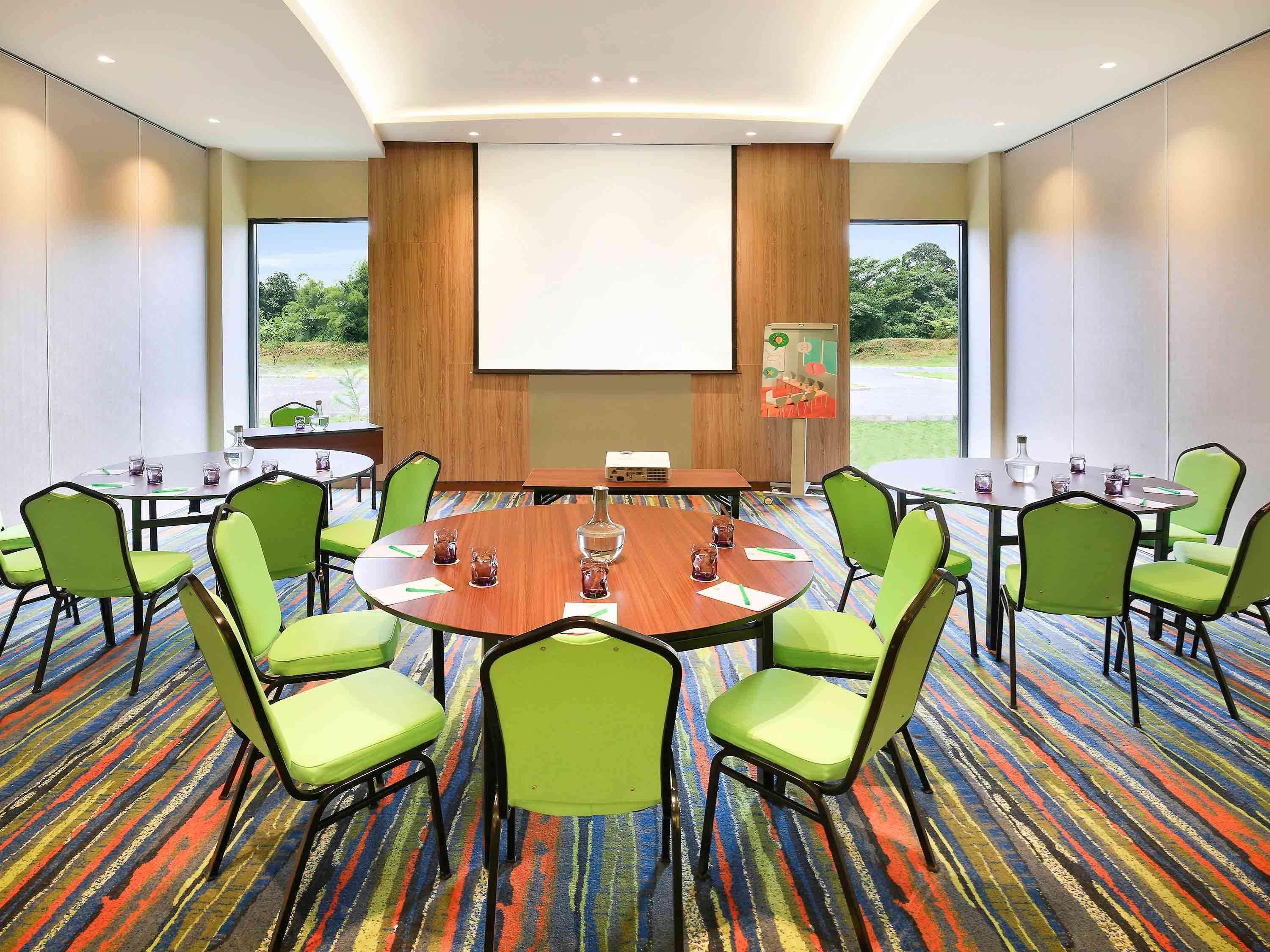 Hotel Ibis Styles Bogor Raya Exterior foto